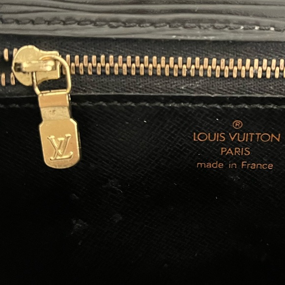 Louis Vuitton Black Epi Sellier Pouchette Clutch Wristlet with Key COA Circa1992 - Picture 13 of 17